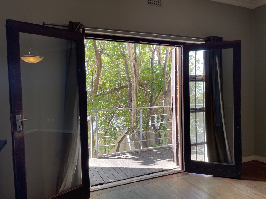 To Let 3 Bedroom Property for Rent in Vredehoek Western Cape